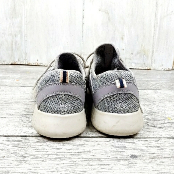 Ellen Degeneres Havala Grey Fabric Leathr Sneaker - Picture 7 of 8